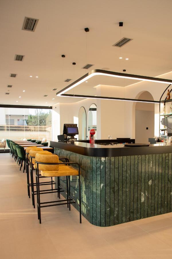 Colosseum Hotel Ksamil Exterior photo